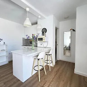 https://casa-tucan-puerto-del-carmen.in-canary-islands.com